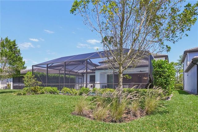 10395 Ventana LN, Naples, FL 34120