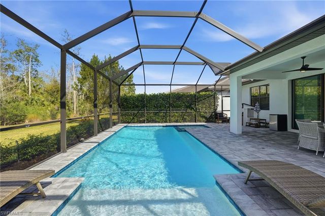 10395 Ventana LN, Naples, FL 34120