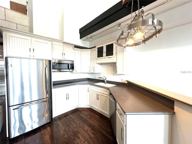 101 PALM HARBOR PARKWAY A404, Palm Coast, FL 32137