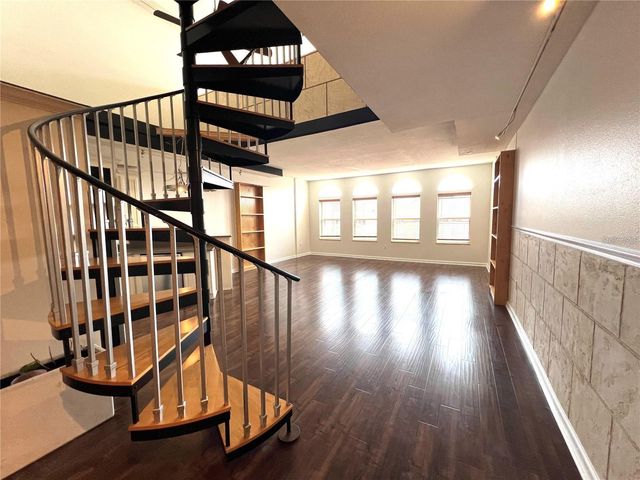101 PALM HARBOR PARKWAY A404, Palm Coast, FL 32137