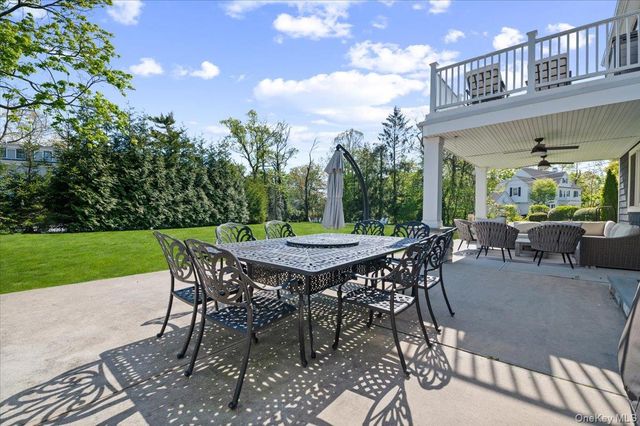 205 Hewlett Neck Road, Hewlett Neck, NY 11598