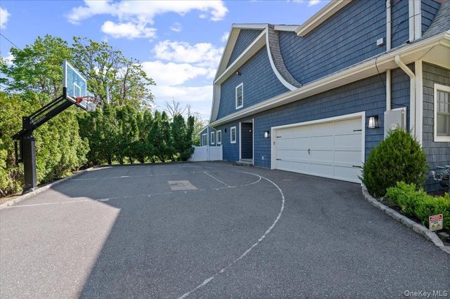 205 Hewlett Neck Road, Hewlett Neck, NY 11598