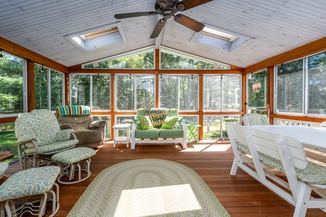10 Oxfordshire Place, Mashpee, MA 02649