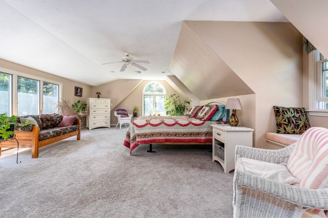 10 Oxfordshire Place, Mashpee, MA 02649