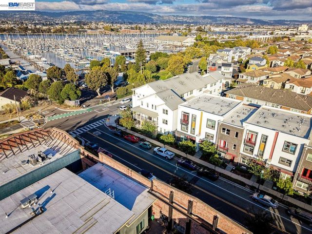 1826 Entrance Rd, Alameda, CA 94501