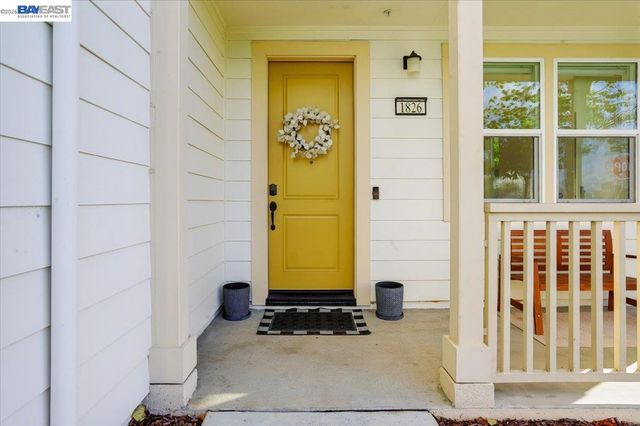 1826 Entrance Rd, Alameda, CA 94501