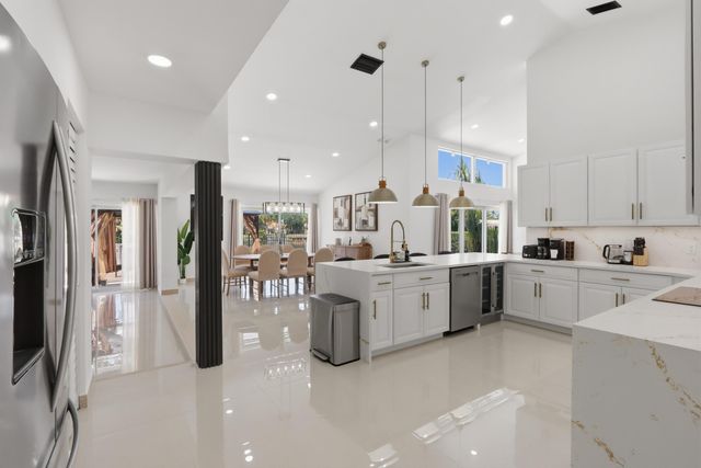 12725 Kingsway Road, Wellington, FL 33414