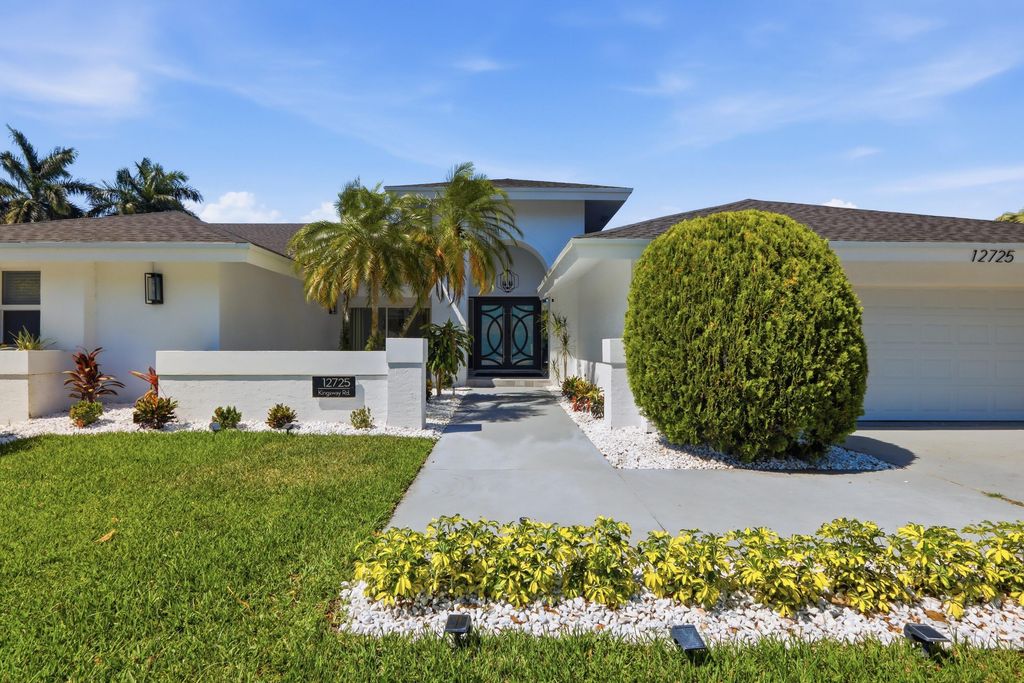 12725 Kingsway Road, Wellington, FL 33414