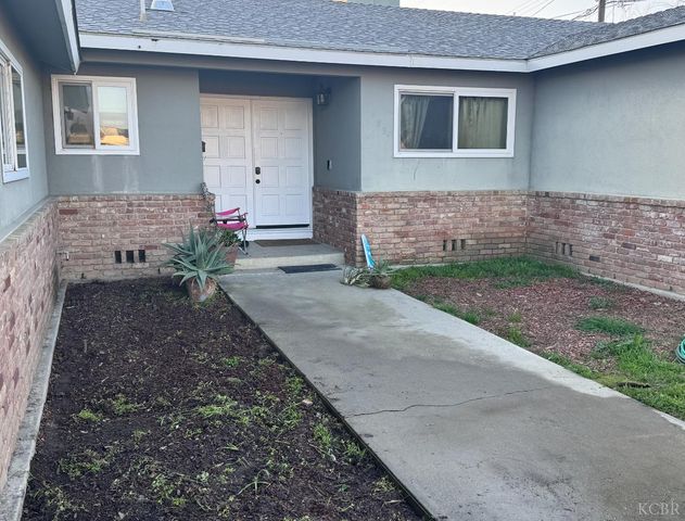 1475 Quandt Drive, Lemoore, CA 93245