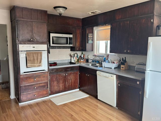 1475 Quandt Drive, Lemoore, CA 93245