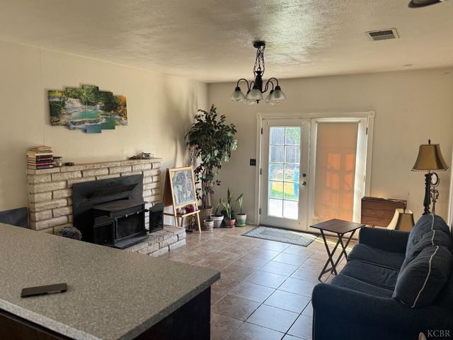 1475 Quandt Drive, Lemoore, CA 93245