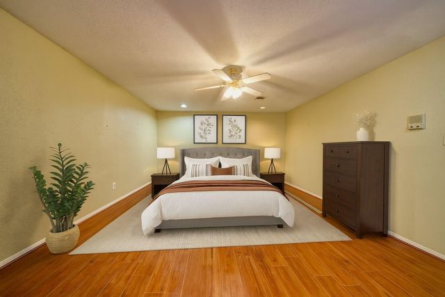 8018 Candle Lane, Houston, TX 77071