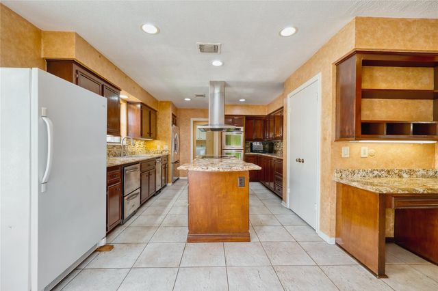 8018 Candle Lane, Houston, TX 77071