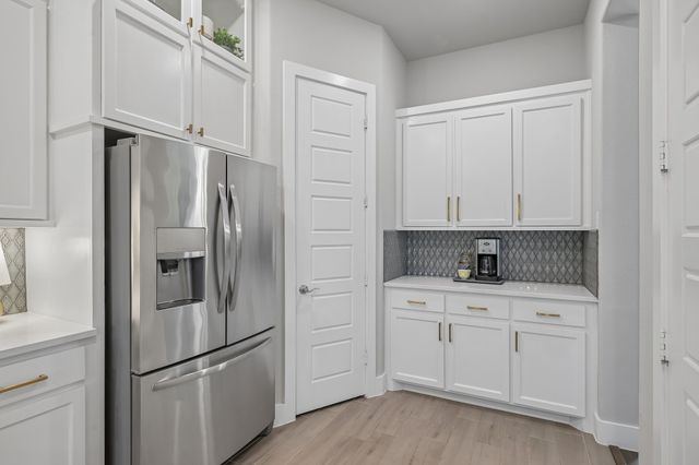 204 Falcon Point Drive, Heath, TX 75032