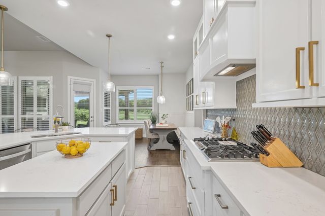 204 Falcon Point Drive, Heath, TX 75032