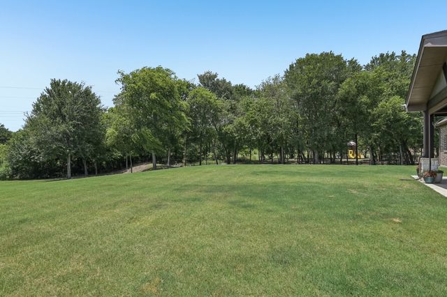 204 Falcon Point Drive, Heath, TX 75032