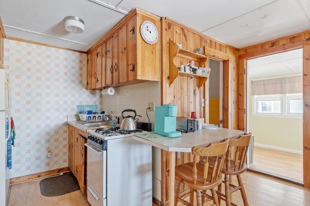 56 Nudd Avenue, Hampton, NH 03942