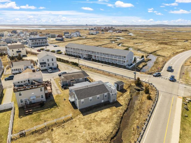 56 Nudd Avenue, Hampton, NH 03942