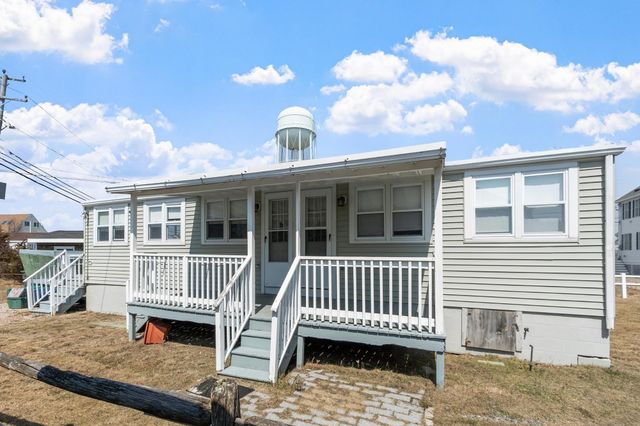 56 Nudd Avenue, Hampton, NH 03942