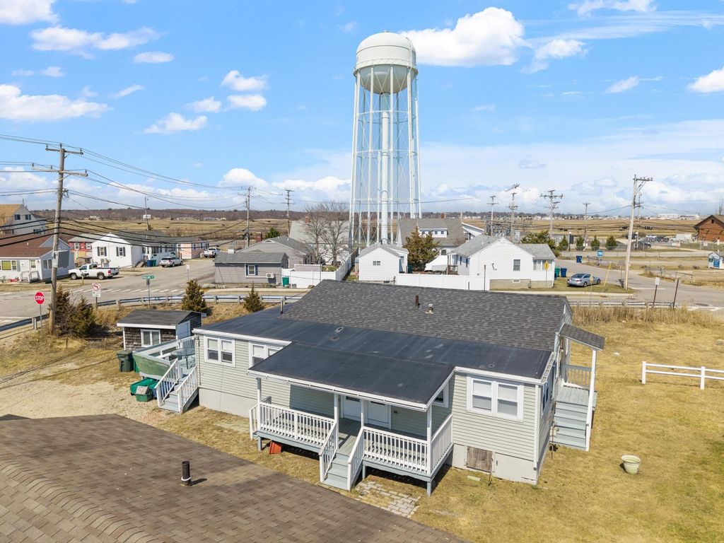 56 Nudd Avenue, Hampton, NH 03942