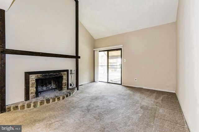 215 KEATS DR, Sicklerville, NJ 08081