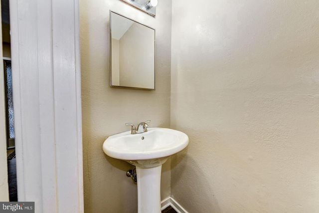 215 KEATS DR, Sicklerville, NJ 08081