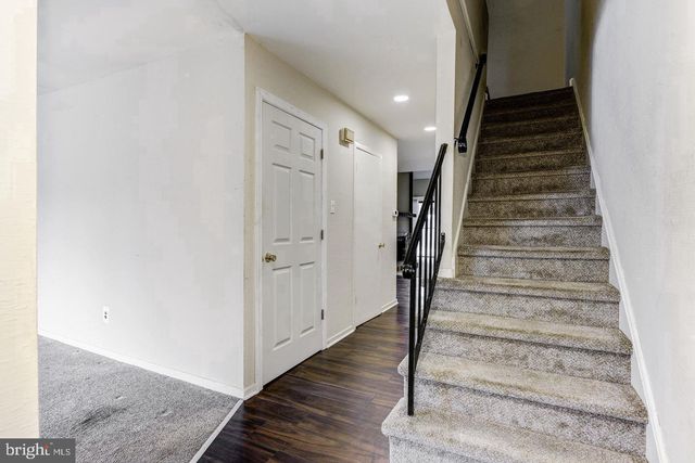 215 KEATS DR, Sicklerville, NJ 08081
