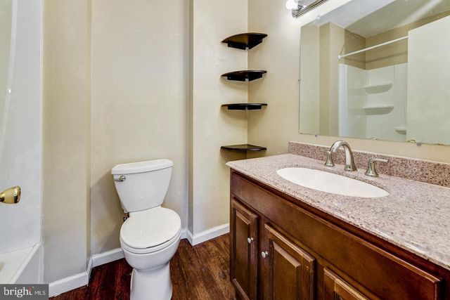 215 KEATS DR, Sicklerville, NJ 08081