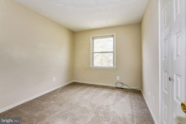 215 KEATS DR, Sicklerville, NJ 08081