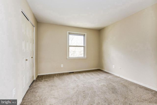 215 KEATS DR, Sicklerville, NJ 08081