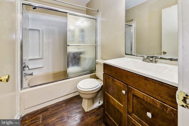 215 KEATS DR, Sicklerville, NJ 08081