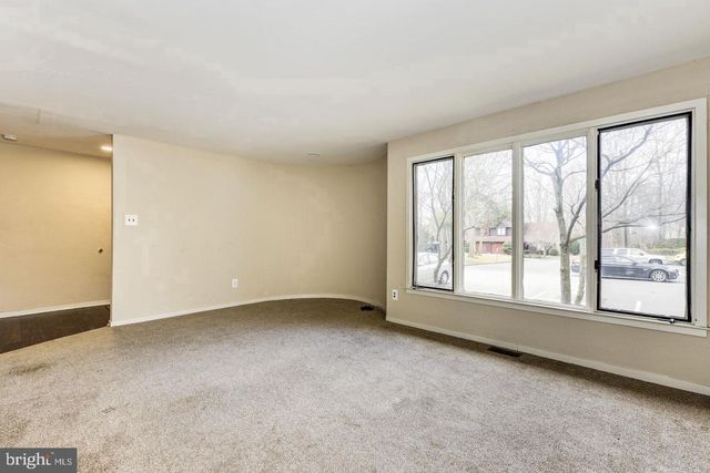 215 KEATS DR, Sicklerville, NJ 08081