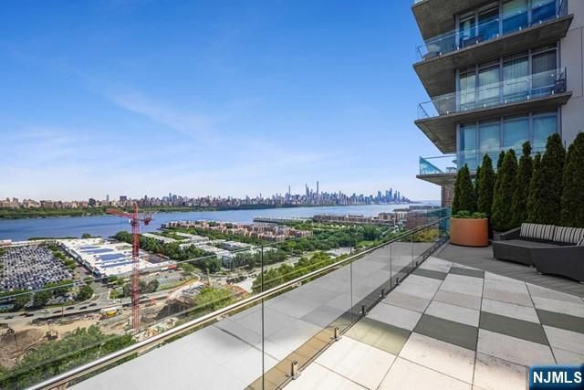 320 Adolphus Avenue 806, Cliffside Park, NJ 07010