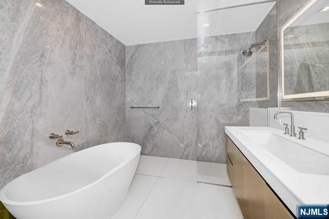 320 Adolphus Avenue 806, Cliffside Park, NJ 07010