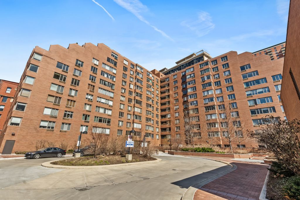 801 S PLYMOUTH Court 504, Chicago, IL 60605