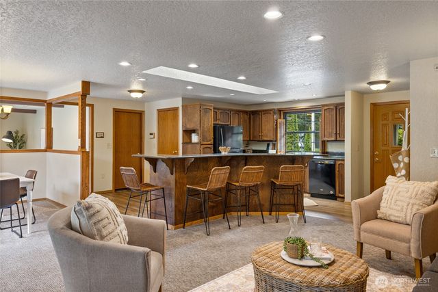 6805 246th Street E, Graham, WA 98338