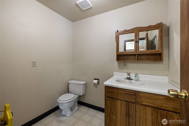 6805 246th Street E, Graham, WA 98338