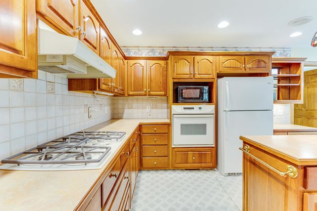 2 Niblick Ct., Carolina Shores, NC 28467