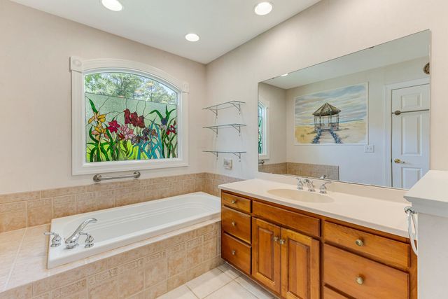 2 Niblick Ct., Carolina Shores, NC 28467