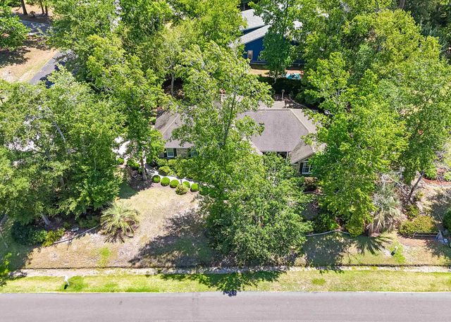 2 Niblick Ct., Carolina Shores, NC 28467