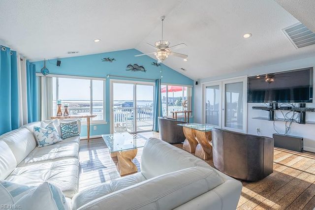 3249 Sandpiper RD, Virginia Beach, VA 23456