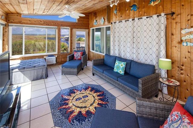 3249 Sandpiper RD, Virginia Beach, VA 23456