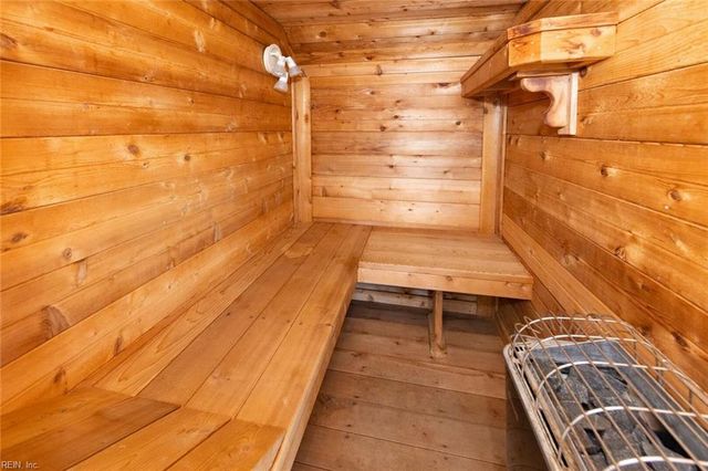 3249 Sandpiper RD, Virginia Beach, VA 23456