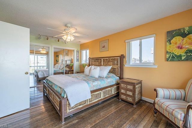 3249 Sandpiper RD, Virginia Beach, VA 23456