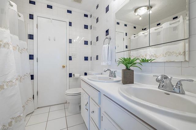 3249 Sandpiper RD, Virginia Beach, VA 23456