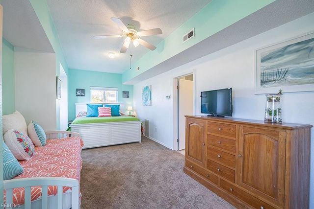 3249 Sandpiper RD, Virginia Beach, VA 23456