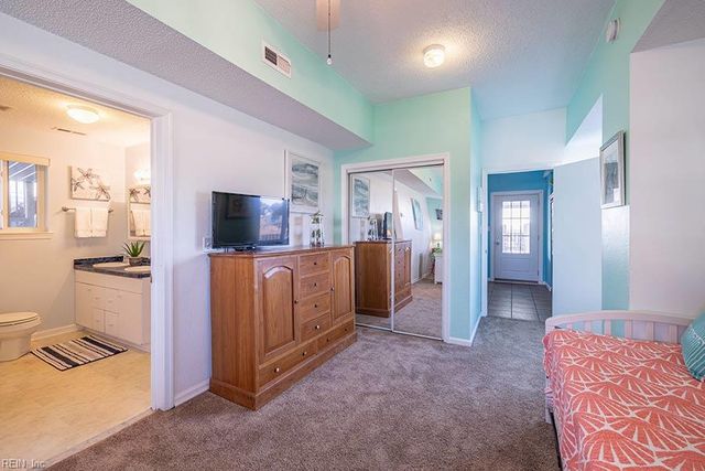 3249 Sandpiper RD, Virginia Beach, VA 23456