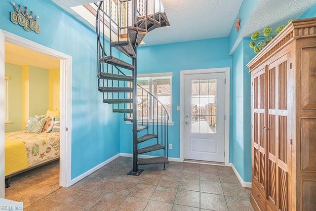 3249 Sandpiper RD, Virginia Beach, VA 23456