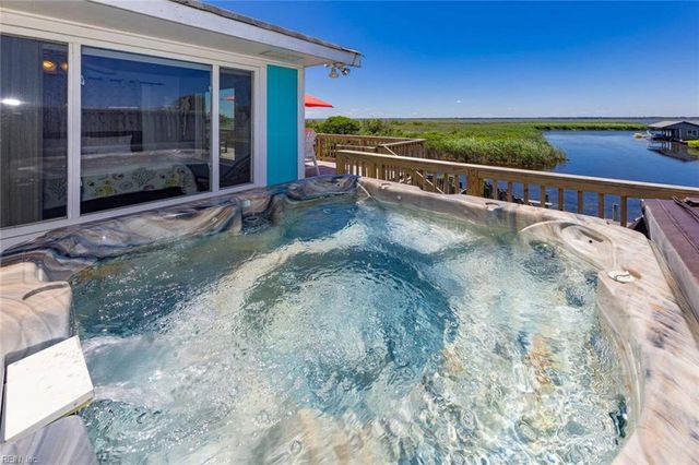 3249 Sandpiper RD, Virginia Beach, VA 23456