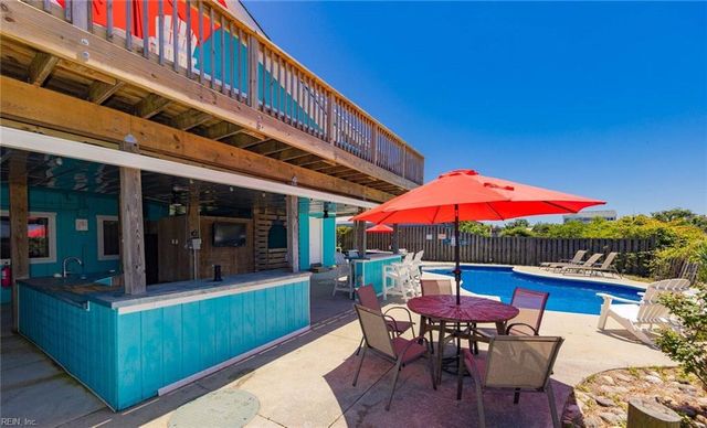 3249 Sandpiper RD, Virginia Beach, VA 23456